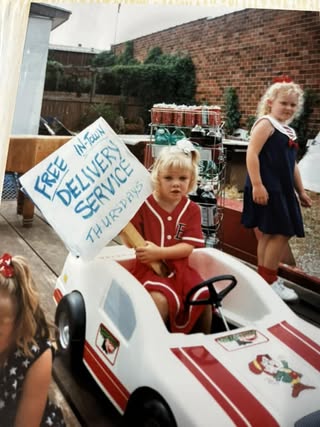 Community photograph featuring a memorable car, shared by Susan Janssen